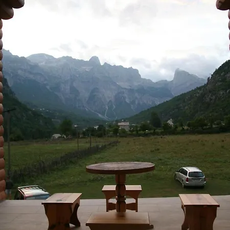 Bujtina Dreni 3* Theth