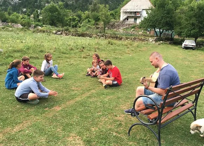 Bujtina Dreni Gasthuis