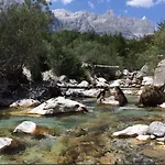 Bujtina Dreni Casa de hóspedes