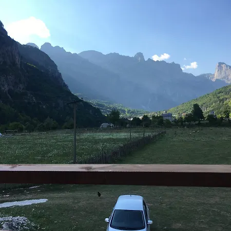 بيت ضيافة Bujtina Dreni