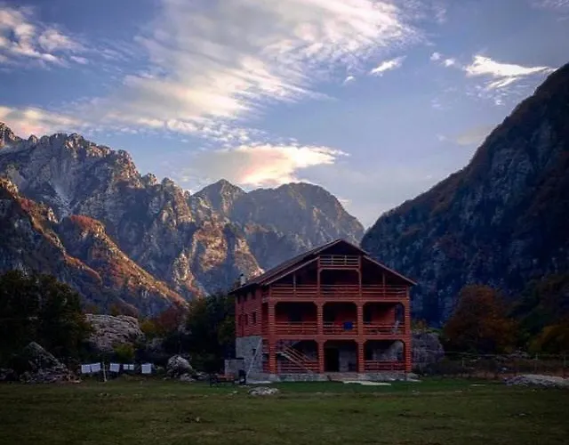 Πανσιόν Bujtina Dreni Theth