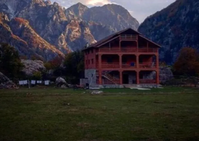 Bujtina Dreni 3* Theth